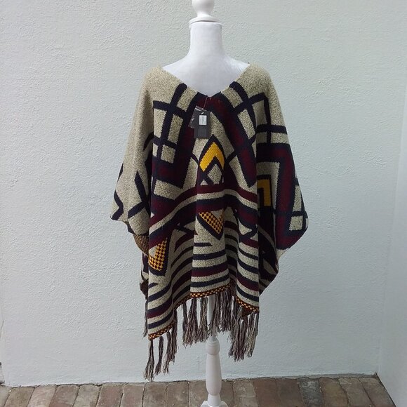 Yaira Women's Sweater Poncho Bohemian Print Acrylic One Size New with Tags - Picture 3 of 6
